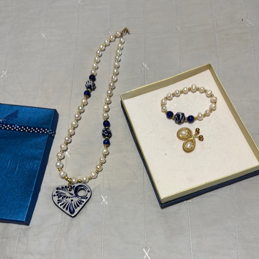 Blue and White Necklace with Heart Pendant set .
